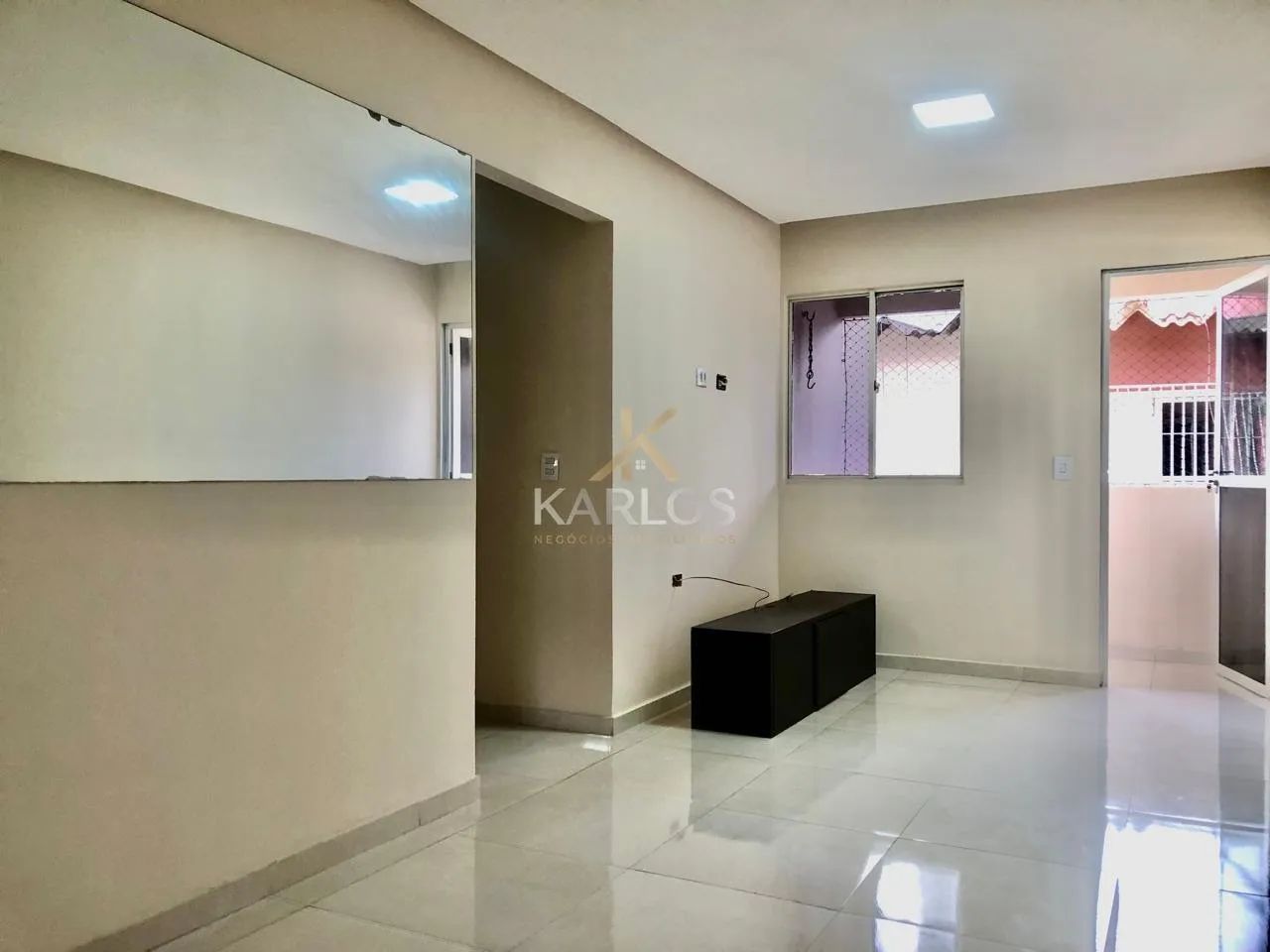 Apartamento no Arruda com 2 quartos, varanda e piscina - Foto 2