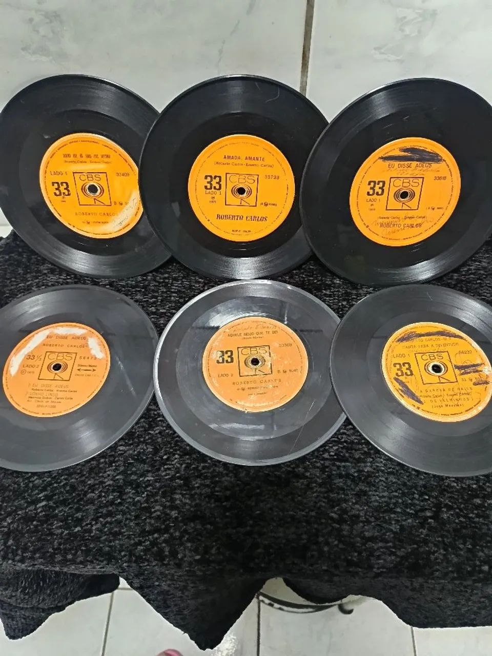 Coleção de discos de vinil do Roberto Carlos de 60/70
