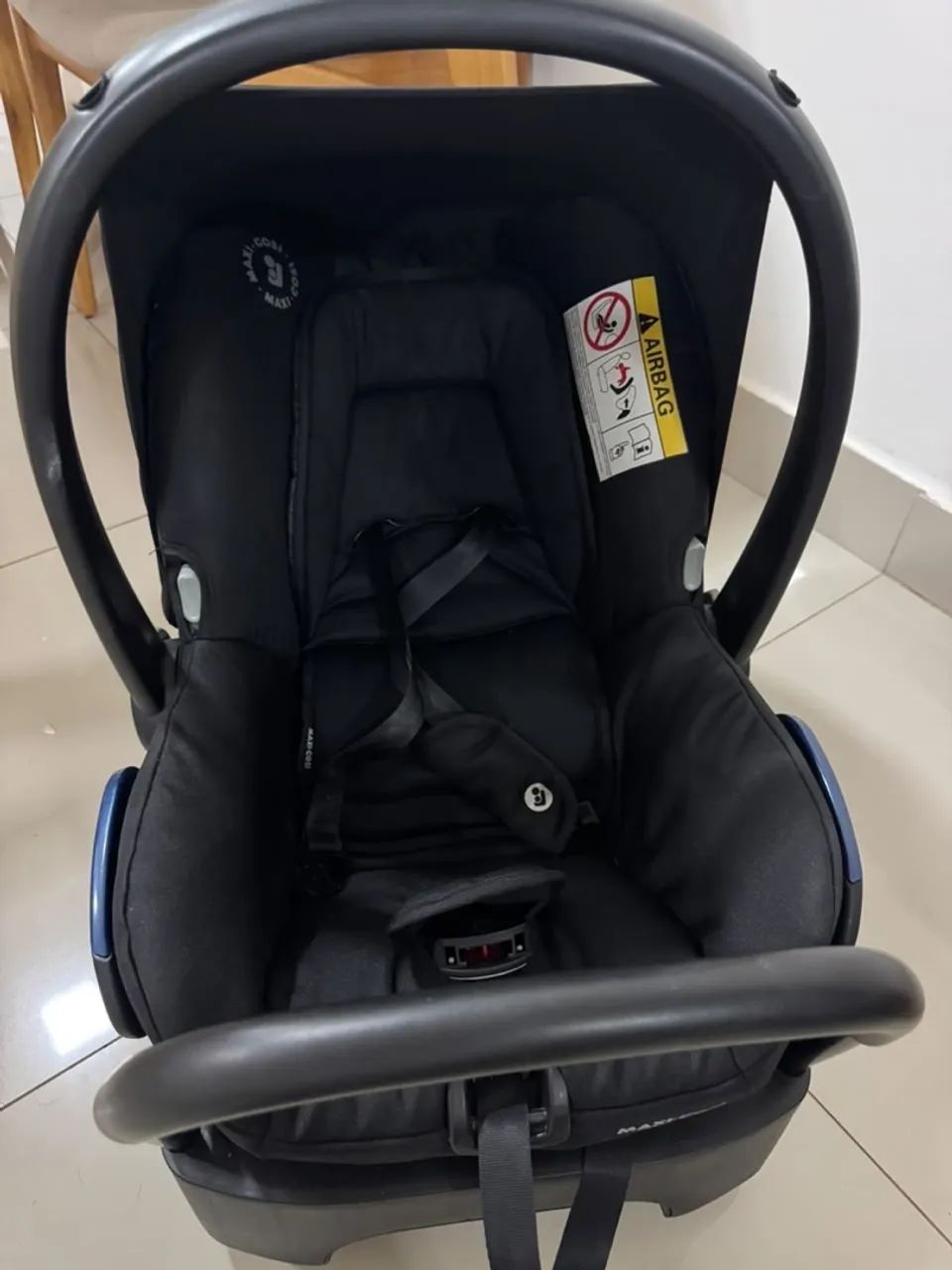 Bebê conforto MAXICOUSI