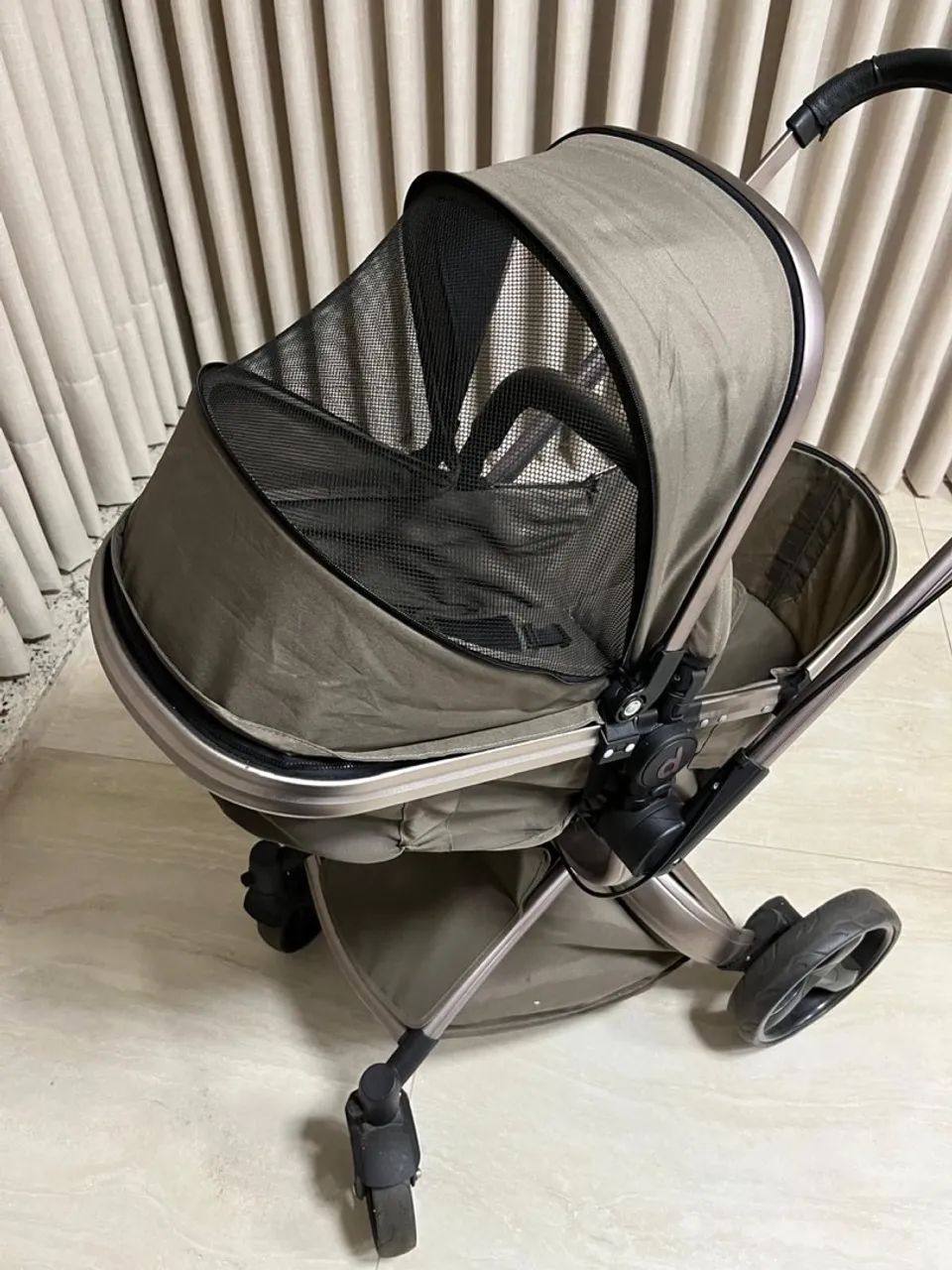 Carrinho Bebê Bronze - 100% Conservado - Foto 5