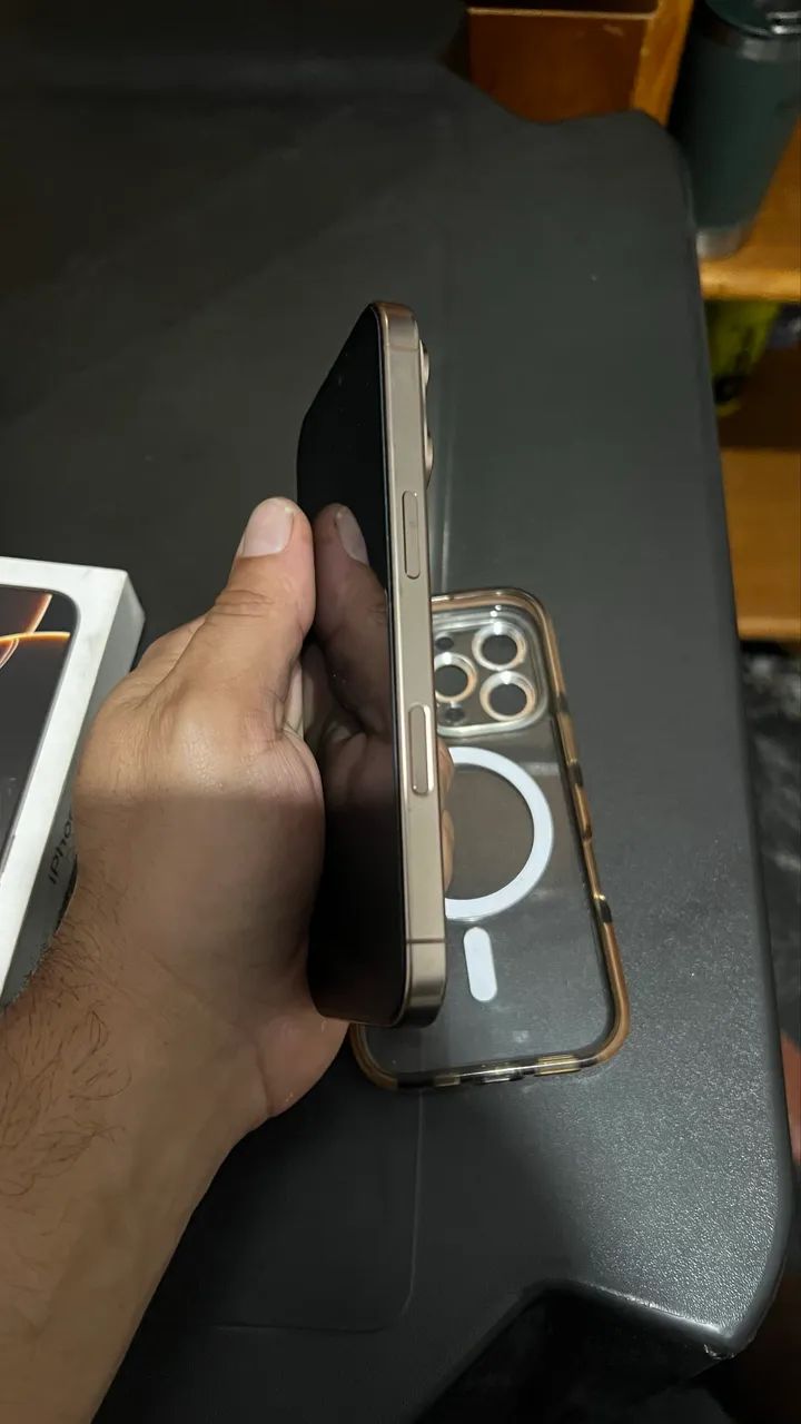 iPhone 16 pro 256 GB - Foto 5
