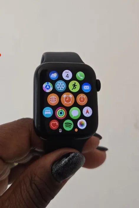 Smart Watch SE 44 mm