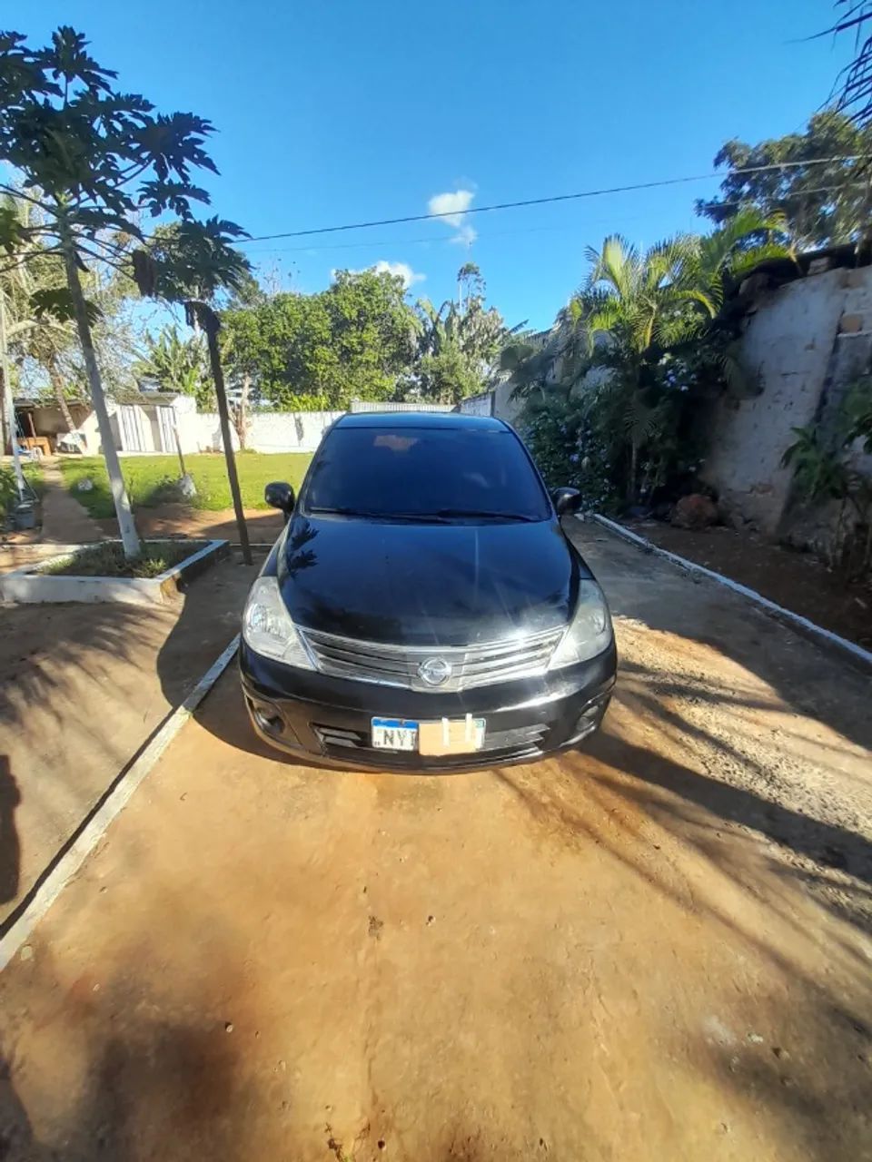 Nissan Tiida S 1.8 MT 2011