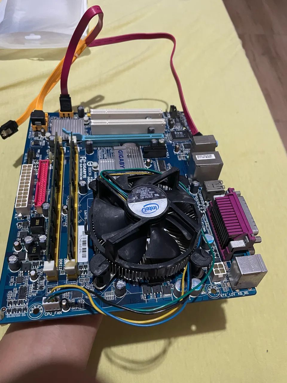 Placa mãe gigabyte  - Foto 3