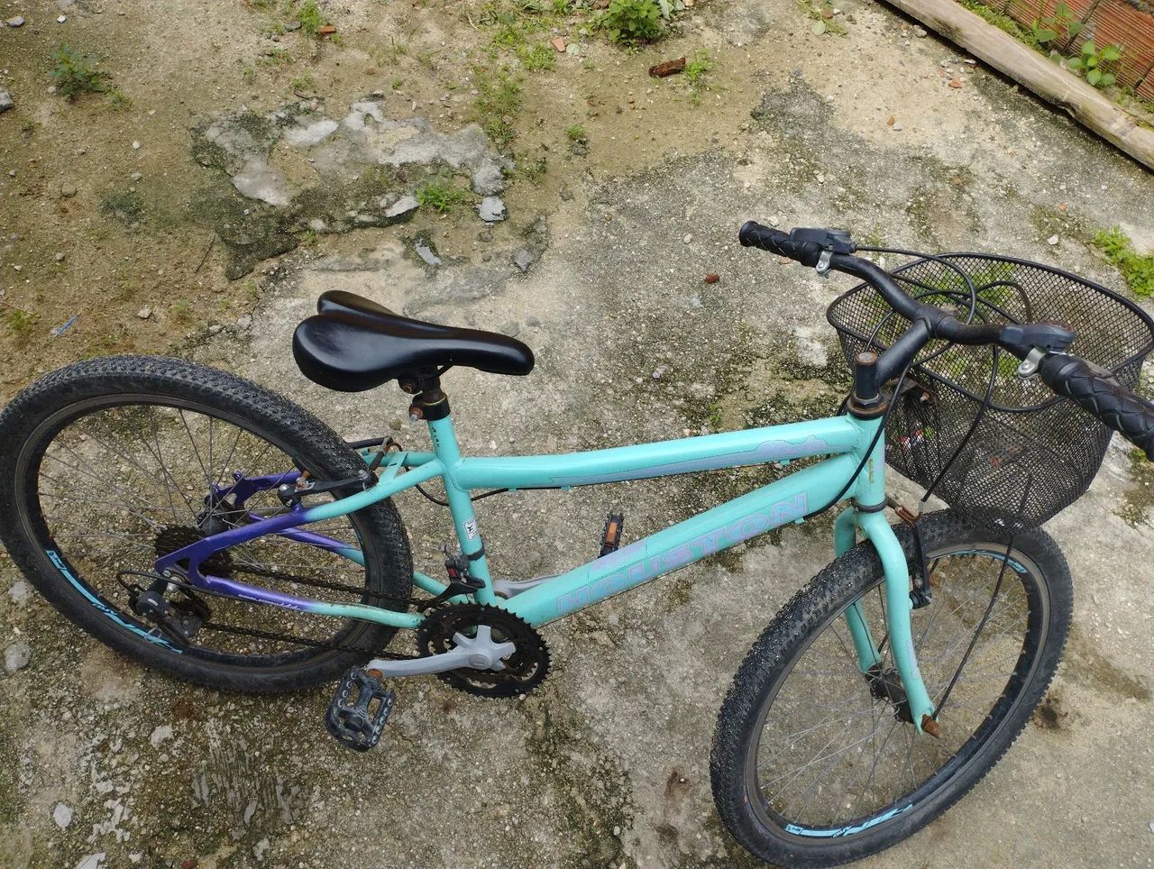 Bicicleta semi nova aro 24 - Foto 4