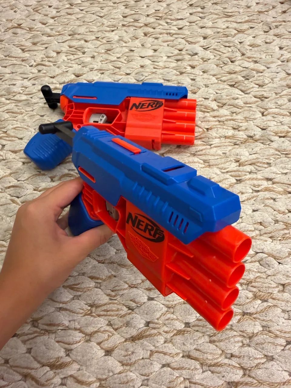 Kit com duas arminhas de brinquedo Nerf (sem balas) - Foto 3