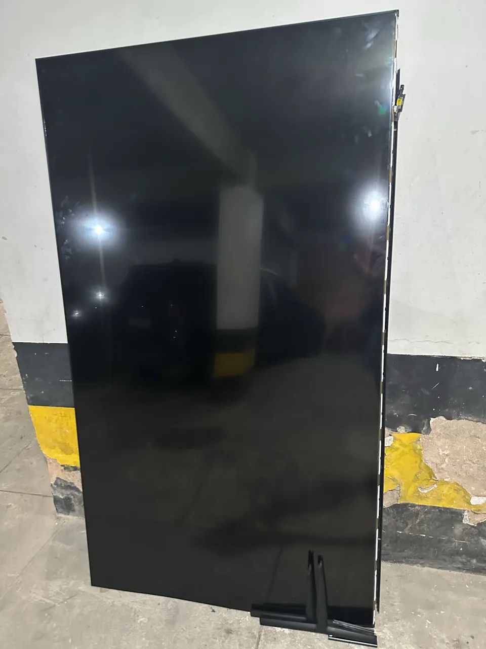 TV Samsung 85" 4K (85BU8000) - Para Retirada de Peças / Sucata - Foto 2
