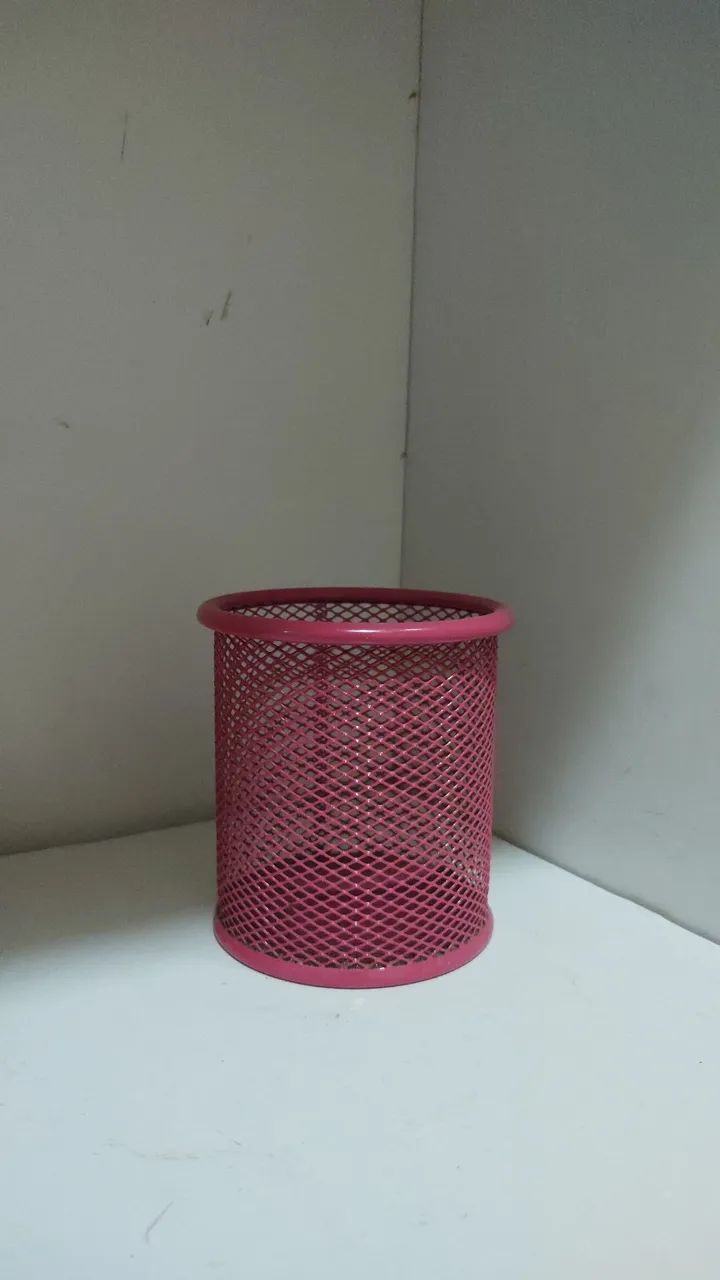 Porta lápis metálico rosa