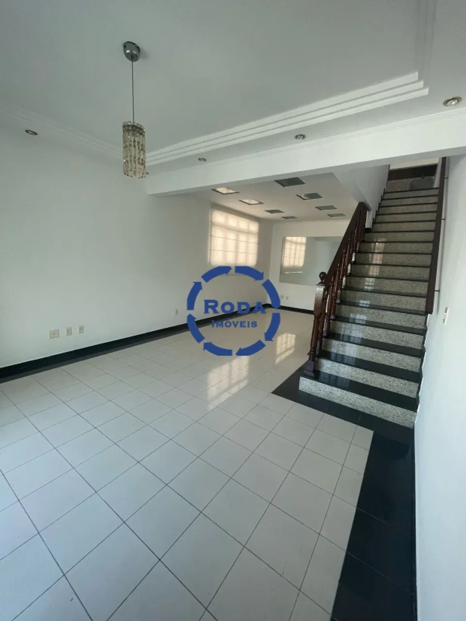Casa 5 dormitórios no Embaré - Foto 3
