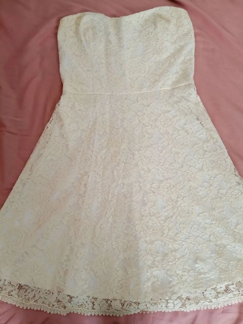 Vestido tomara que caia de renda cheroy