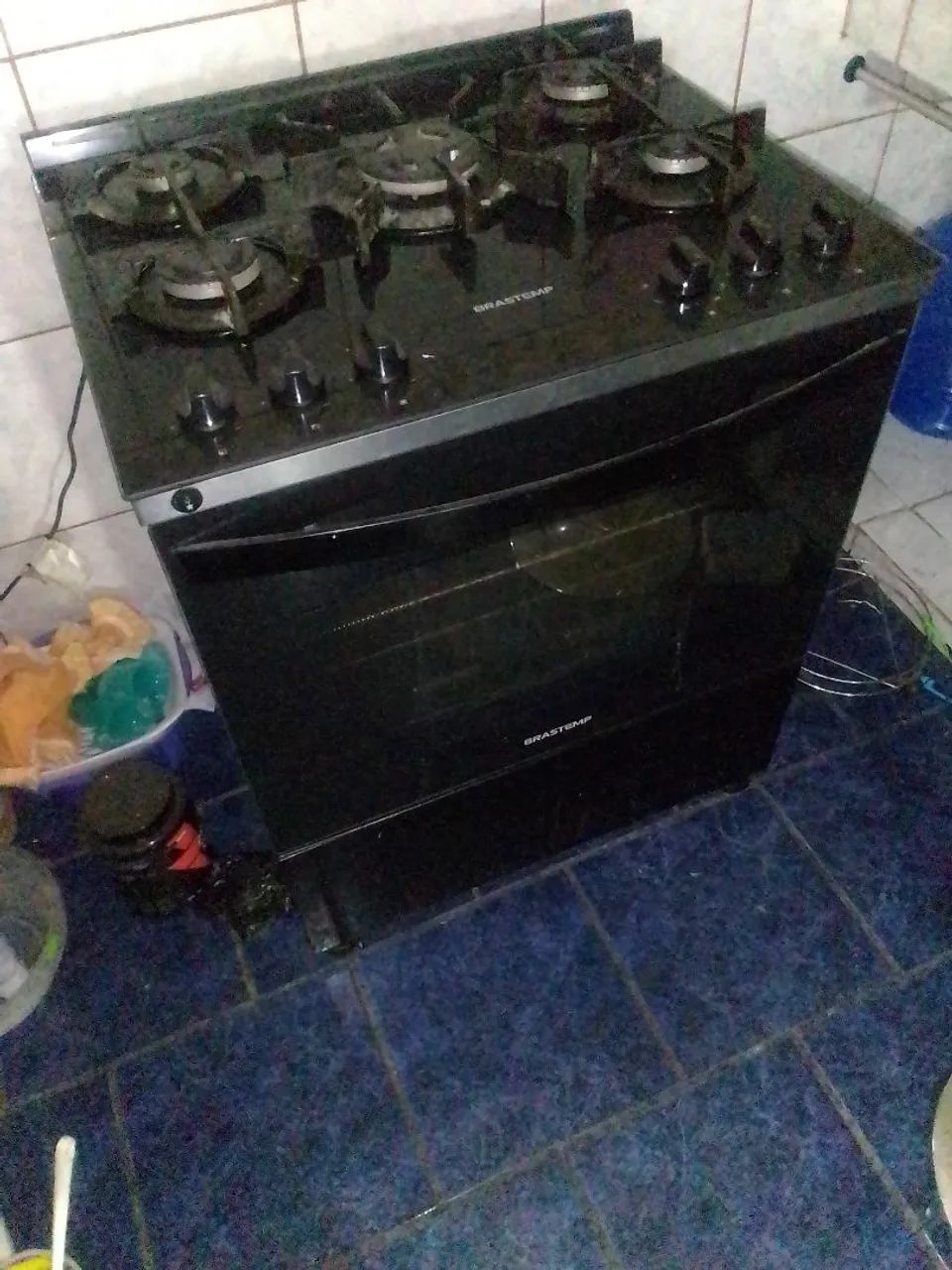 Brastemp 5-Burner Stove in Black with Glass Cooktop and Turbo Flame