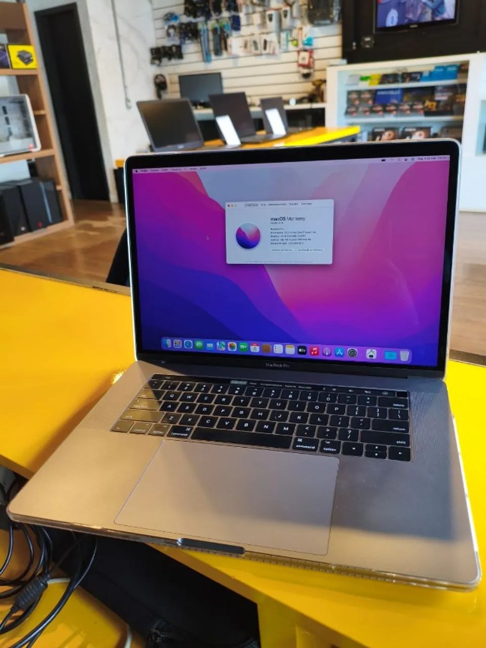 MACBOOK PRO 2016 TOUCH BAR - Notebooks - Asa Norte, Brasília