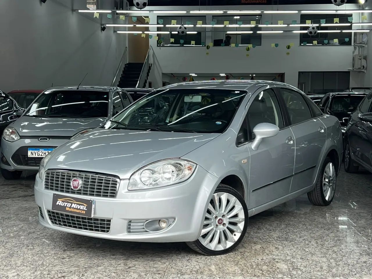 Fiat Linea Absolute 1.9/1.8 Flex Dualogic 4P 2010
