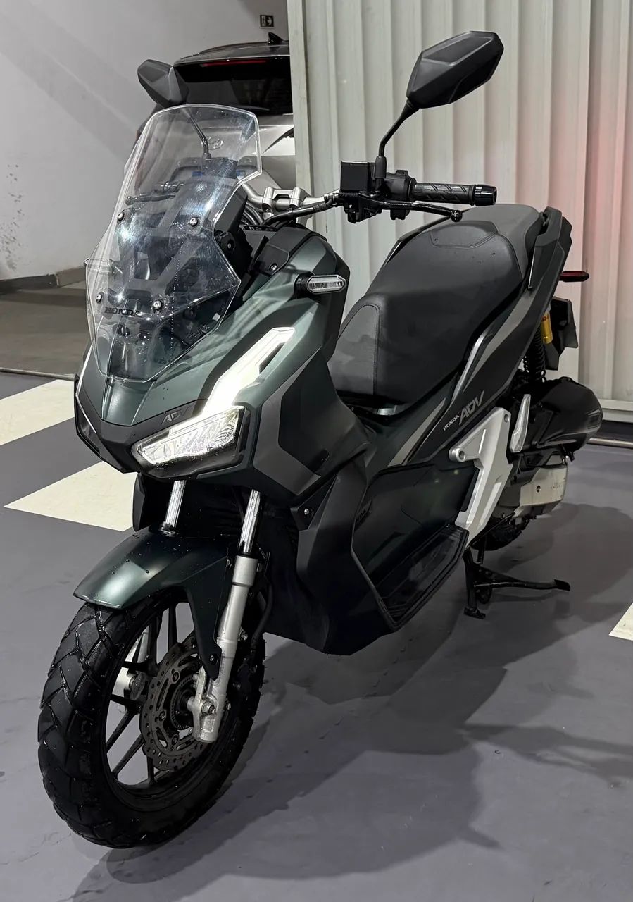 VENDO HONDA ADV 2024
