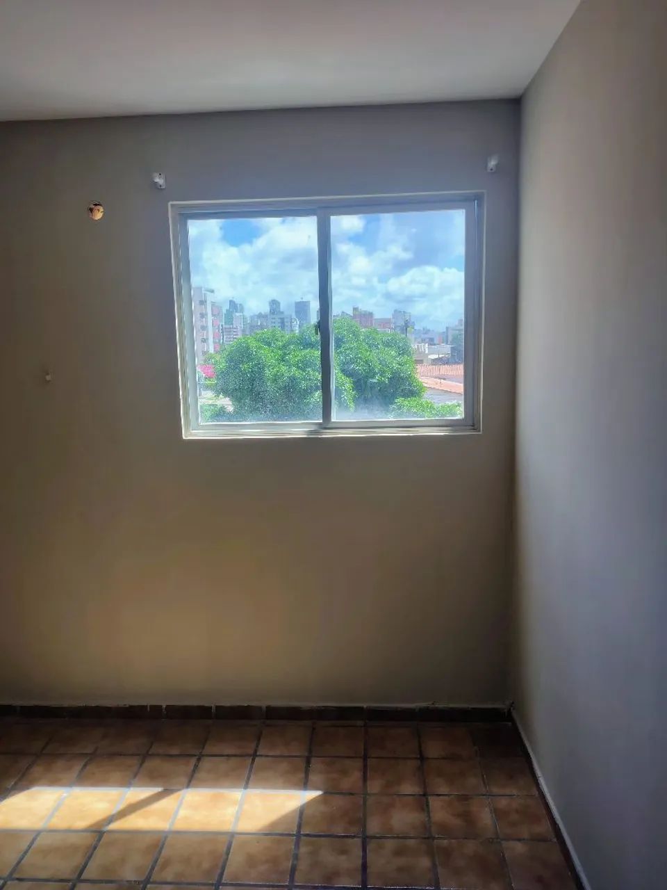 Alugo apartamento 
