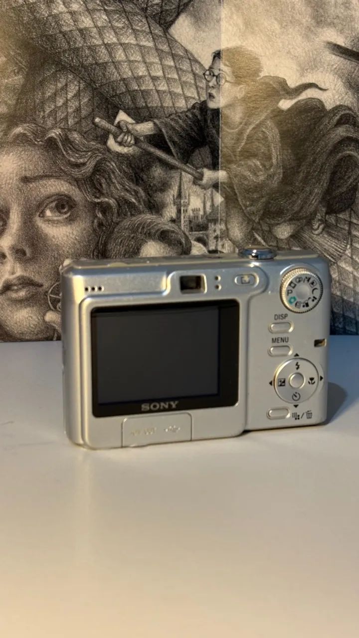 SONY CYBER-SHOT DSC-W35 7.2MP LENTE CARL ZEISS - Câmeras e
