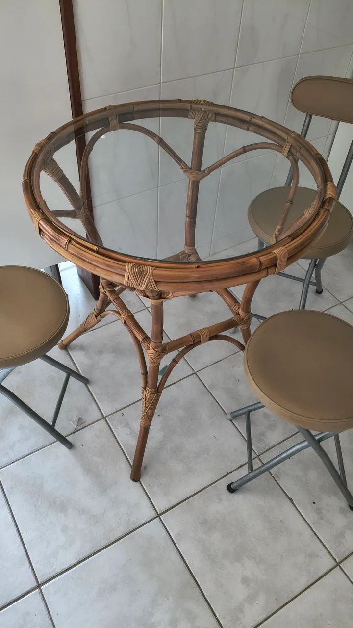 Mesinha de vidro e 3 cadeiras - Foto 3
