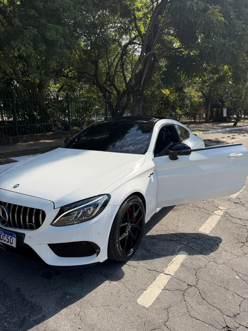 Mercedes-Benz C-250 C-250 Sport Coupe 2.0 16V 211cv Aut. 2016