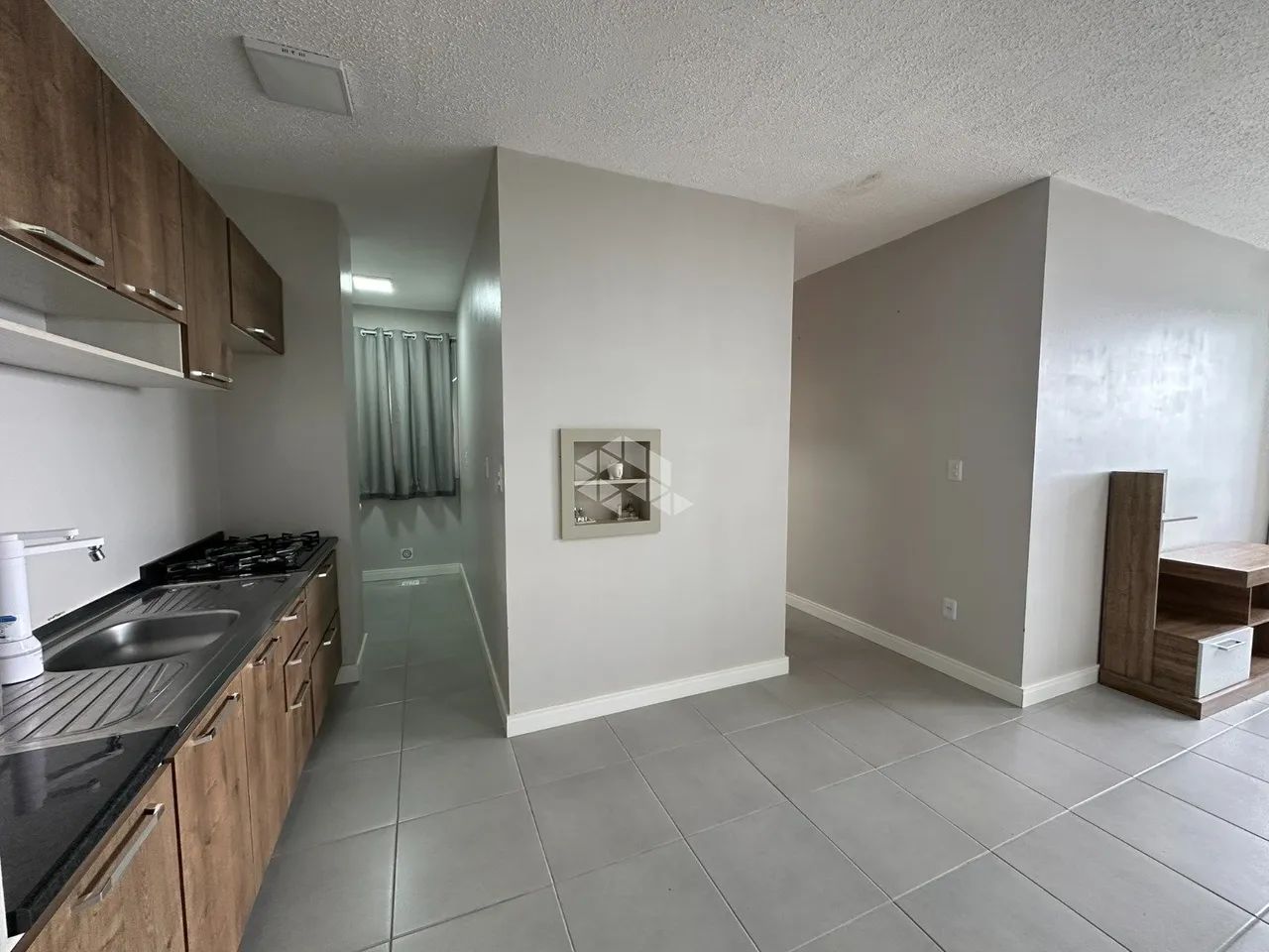 Apartamento semi-mobiliádo próximo ao centro - Foto 3