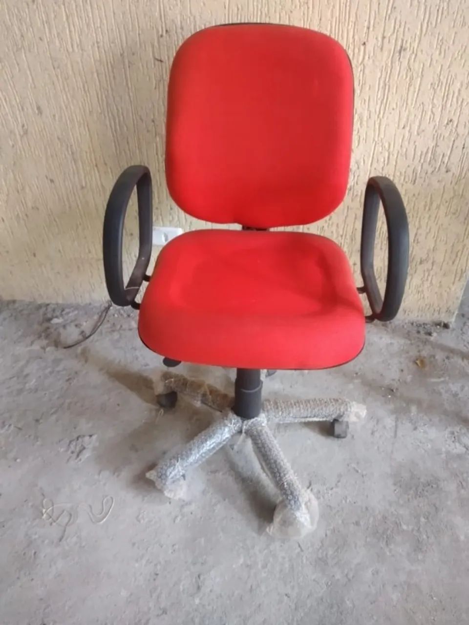 Cadeira Diretor Giratória Vermelha - Foto 2