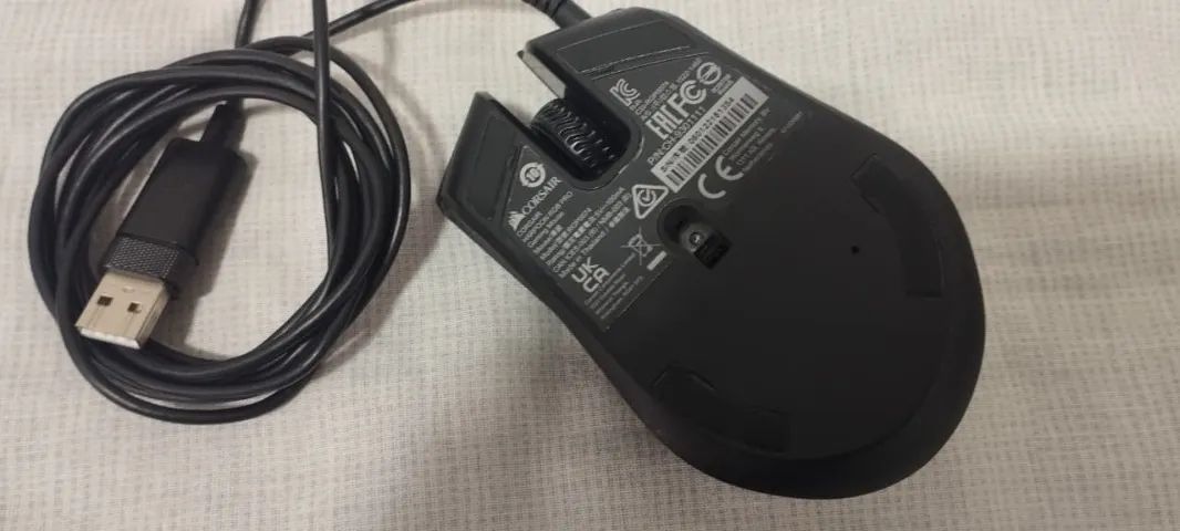 Mouse Gamer Corsair Harpoon RGB Pro 12000 DPI - Leve 85g - Funcionando - Foto 5