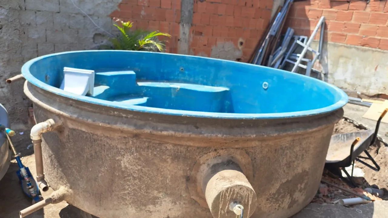 Vendo piscina de fibra  - Foto 3