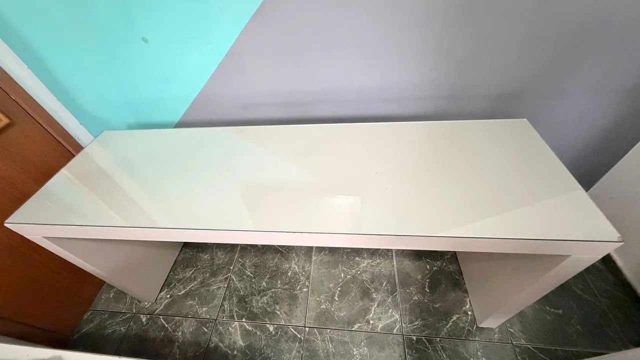 Mesa/Escrivaninha com vidro  - Foto 5