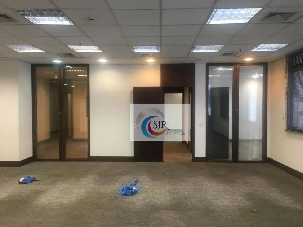 Conjunto comercial de 363 m² com 9 vagas - Foto 4