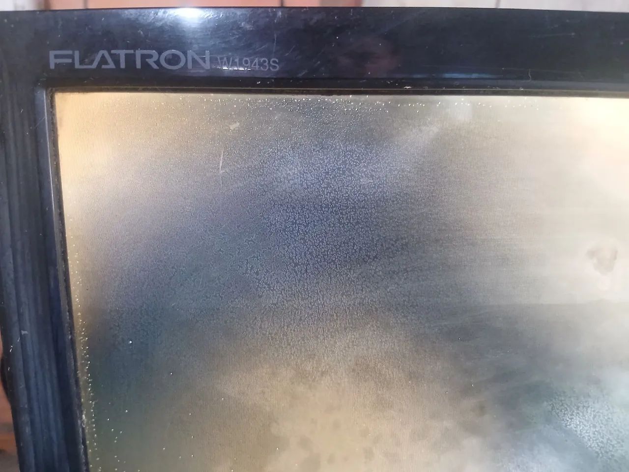 Monitor pra computador LG 20 polegadas com defeito - Foto 3