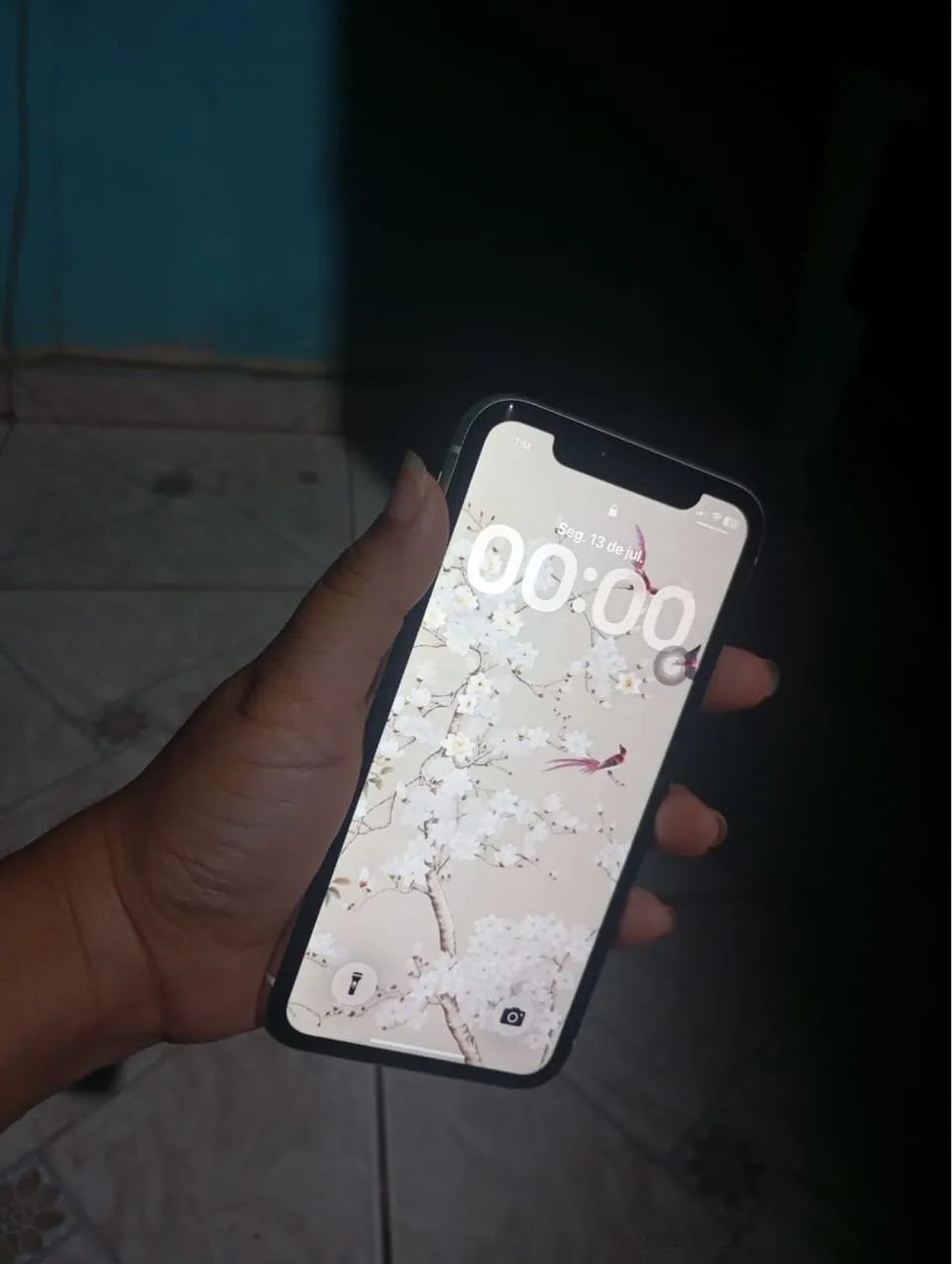 ? iPhone 11 Branco 64GB - Bateria 100% | Tudo Funcionando - Foto 2