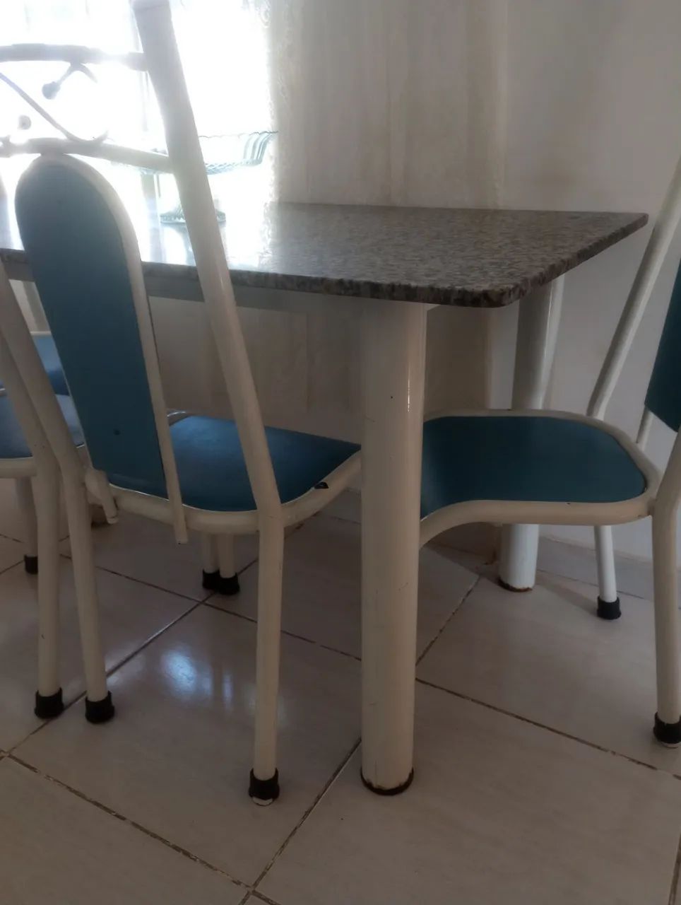 Mesa de granito com 4 cadeiras - Foto 5