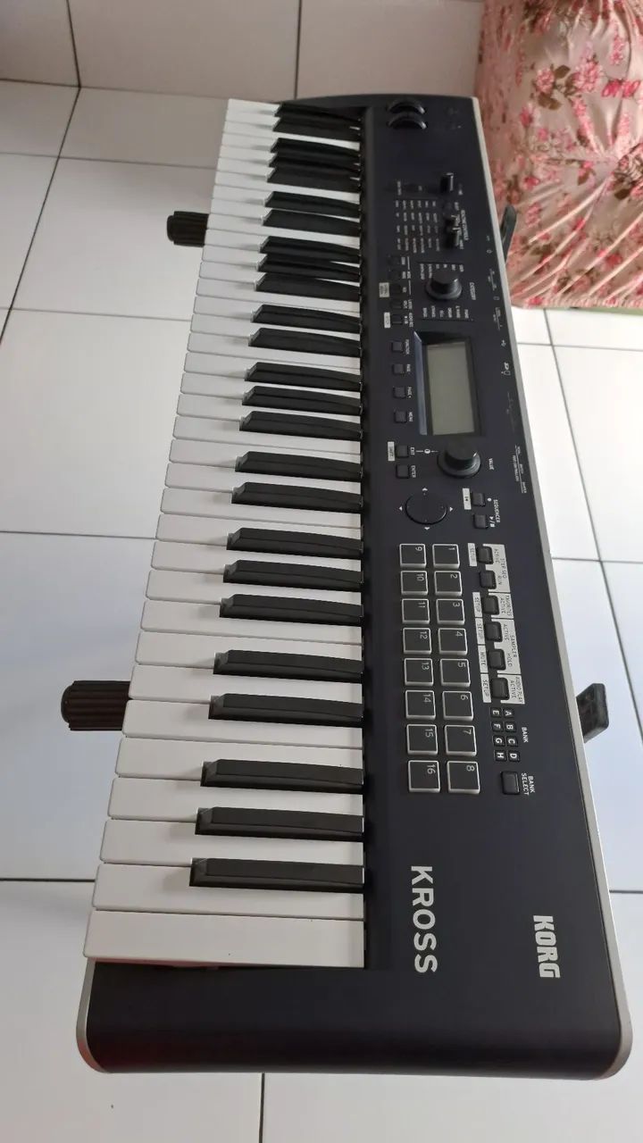 ? Korg Kross 2 - Workstation Profissional | Muito Novo ?
