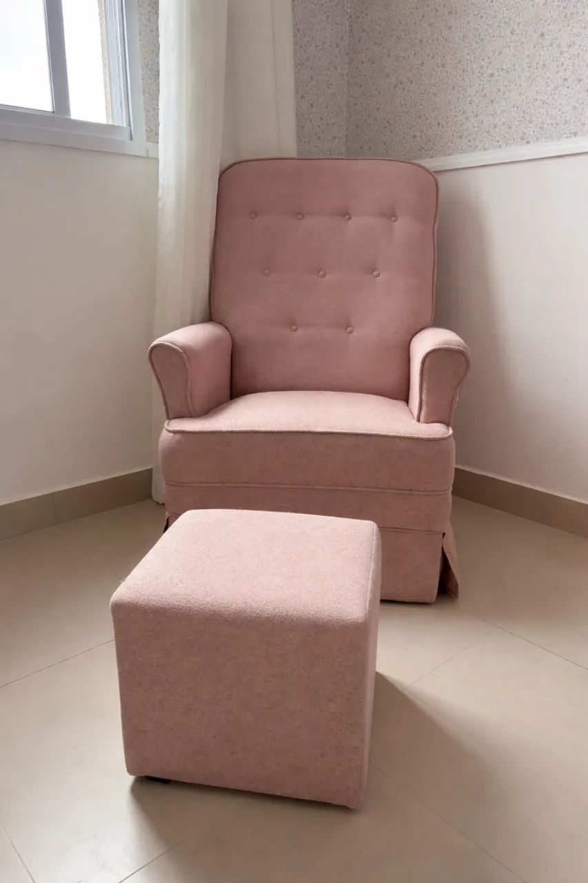 Poltrona amamentação rosa