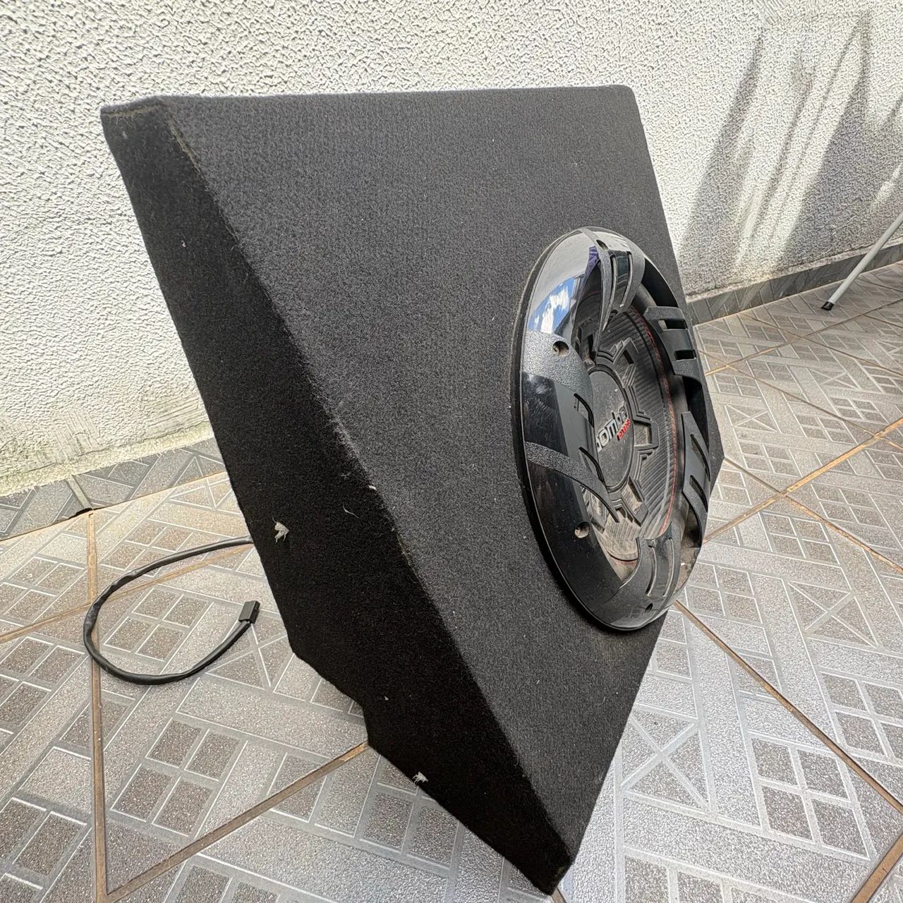 Caixa Vedada + Subwoofer Bomber Carbon - Foto 4