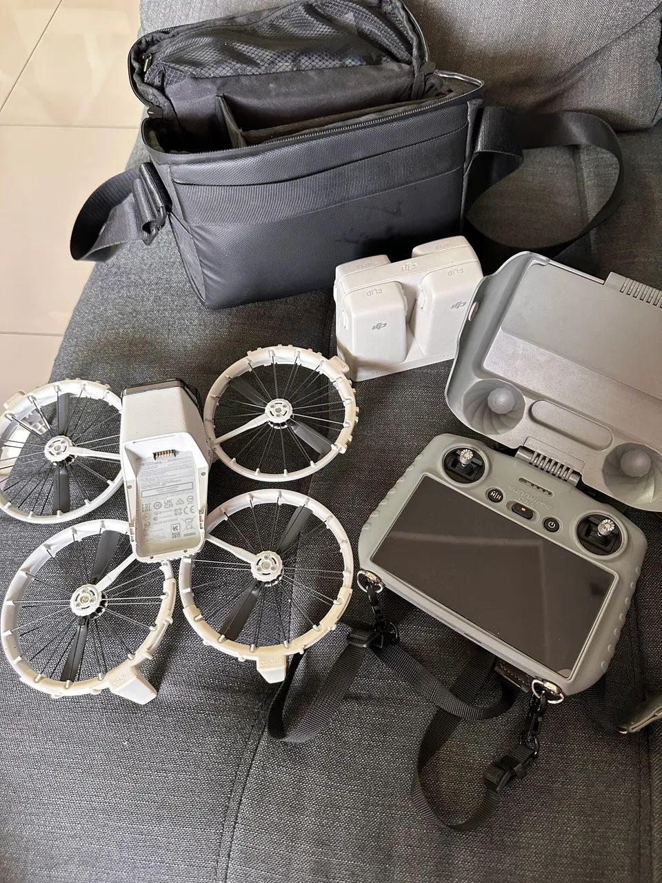 Drone dji flip 4k mais 4 baterias + controle 