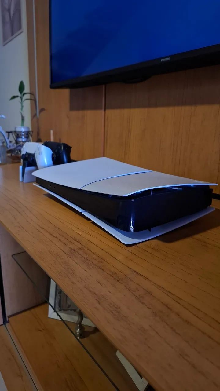 Playstation 5 Slim - 2 controles - Foto 6