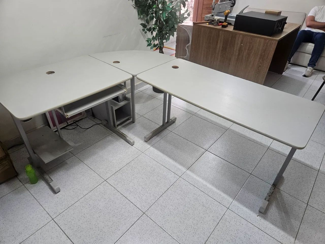 Mesa trabalho em l escritório  - Foto 3