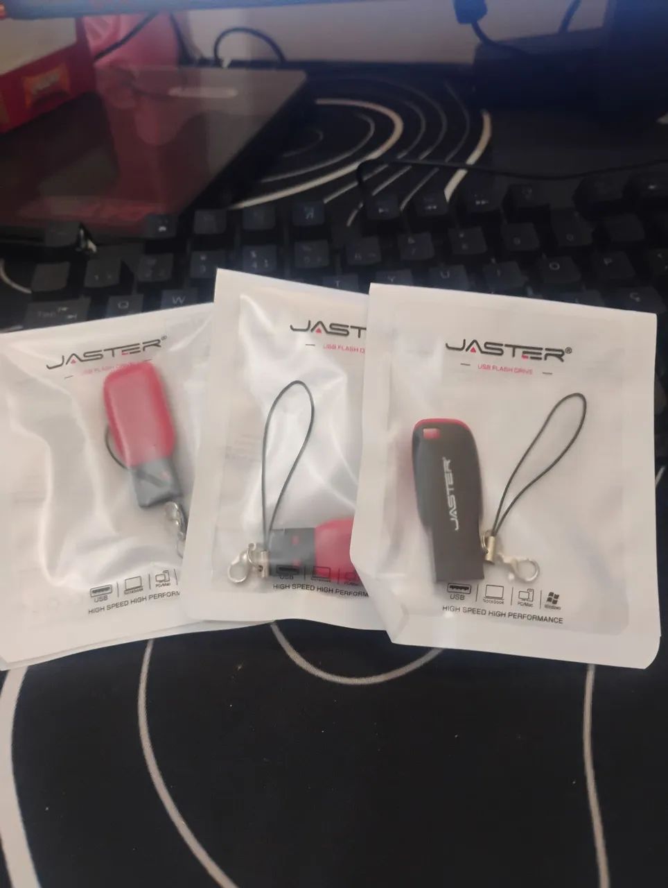 Pendrive 128gb novo
