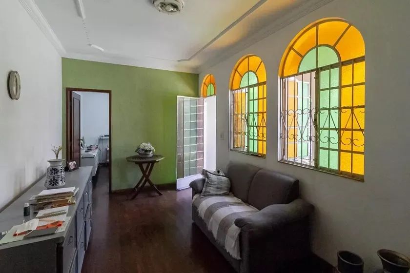 Casa à Venda - Alípio de Melo, 5 Quartos, 300 m2