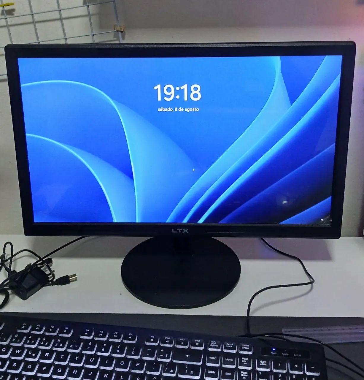 Monitor SEMINOVO 21,5 75hz
