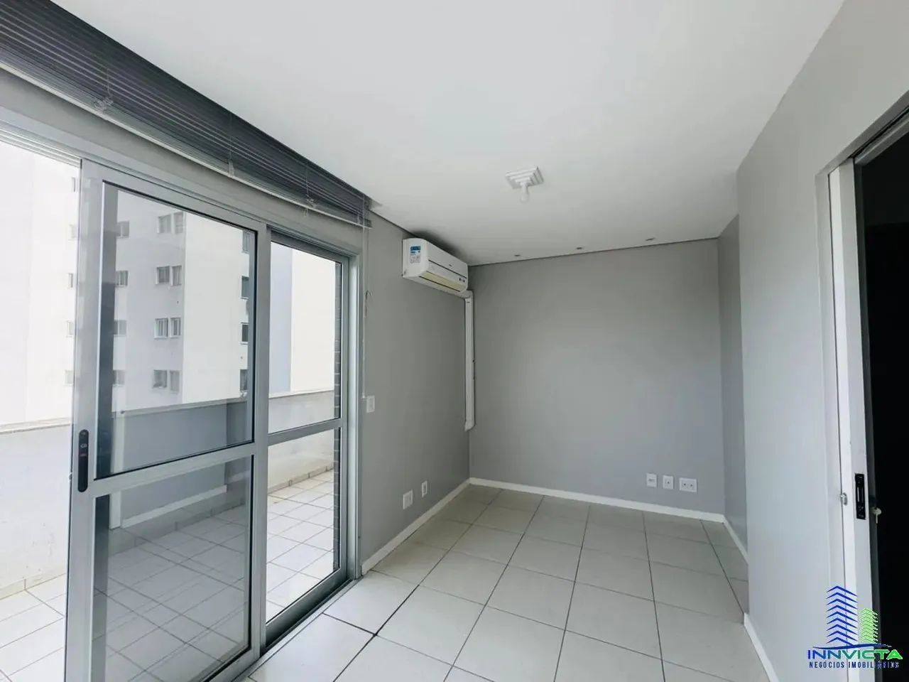 Edificio Comercial Kosmos