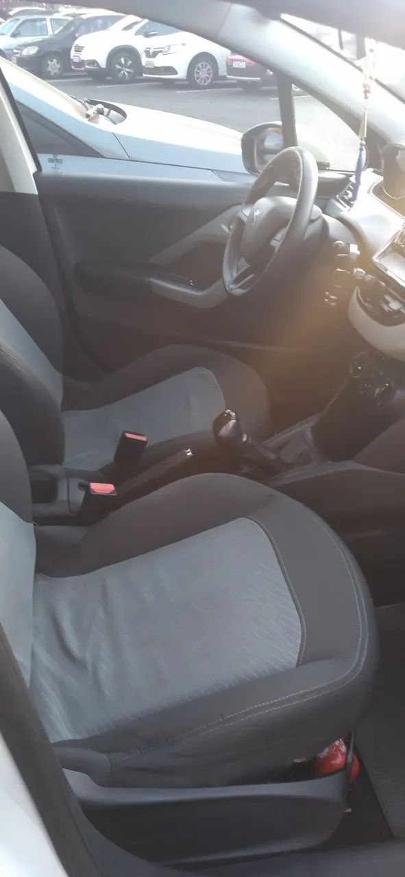 Peugeot 208 208 Active/Active Pack 1.5 Flex 8V 5p 2014