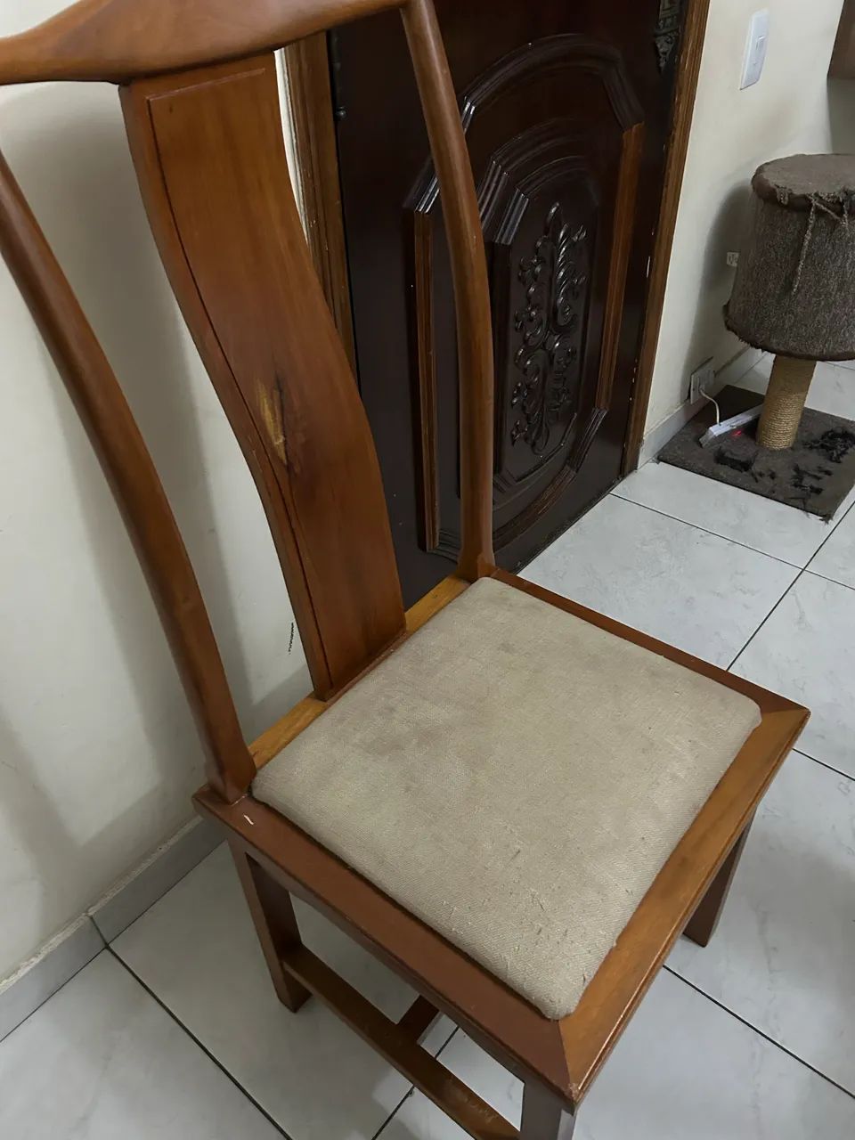 Mesa de madeira maciça 8 lugares - Foto 2