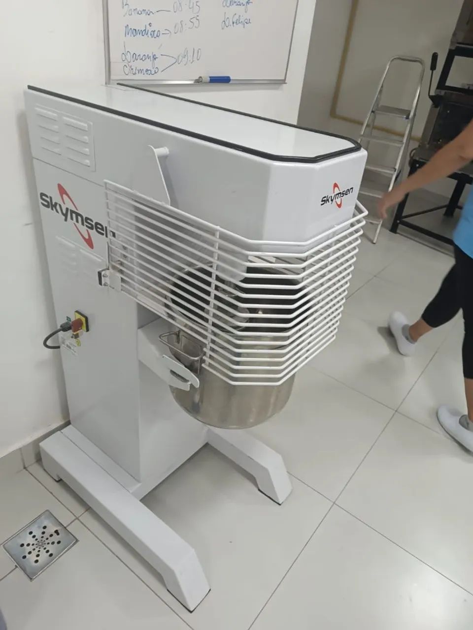 Batedeira industrial 18L 