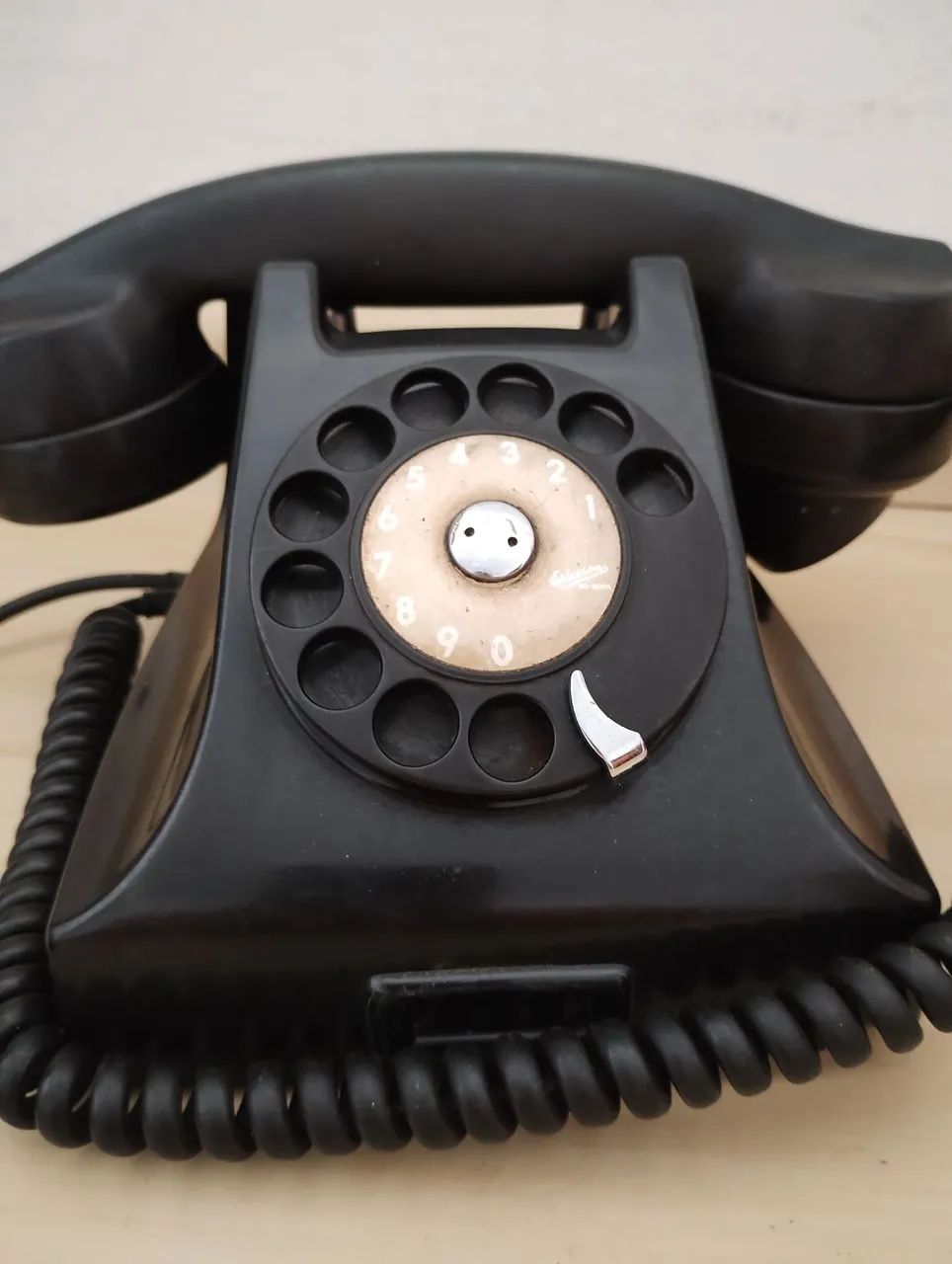 Aparelho de telefone antigo. - Foto 5