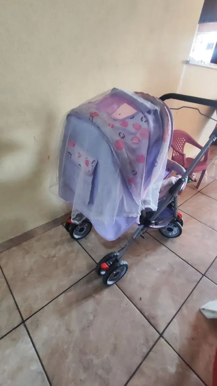 Carrinho de bebê menina - Foto 4