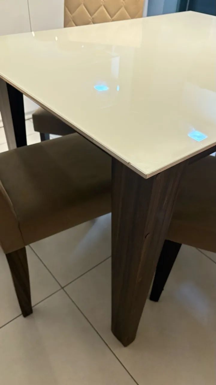 Mesa de jantar 4 lugares com cadeiras - Foto 4