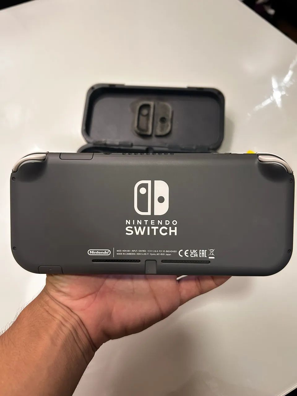 Nintendo Switch Lite + case e porta cartucho  - Foto 4