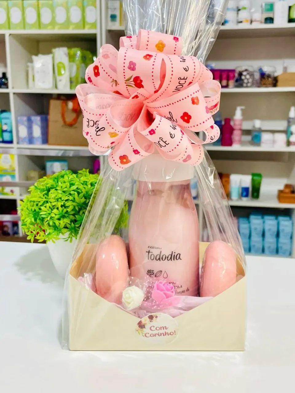 KIT PRESENTE DIA DAS MÃES - HIDRATANTE+ 2 SABONETES EM BARRA 