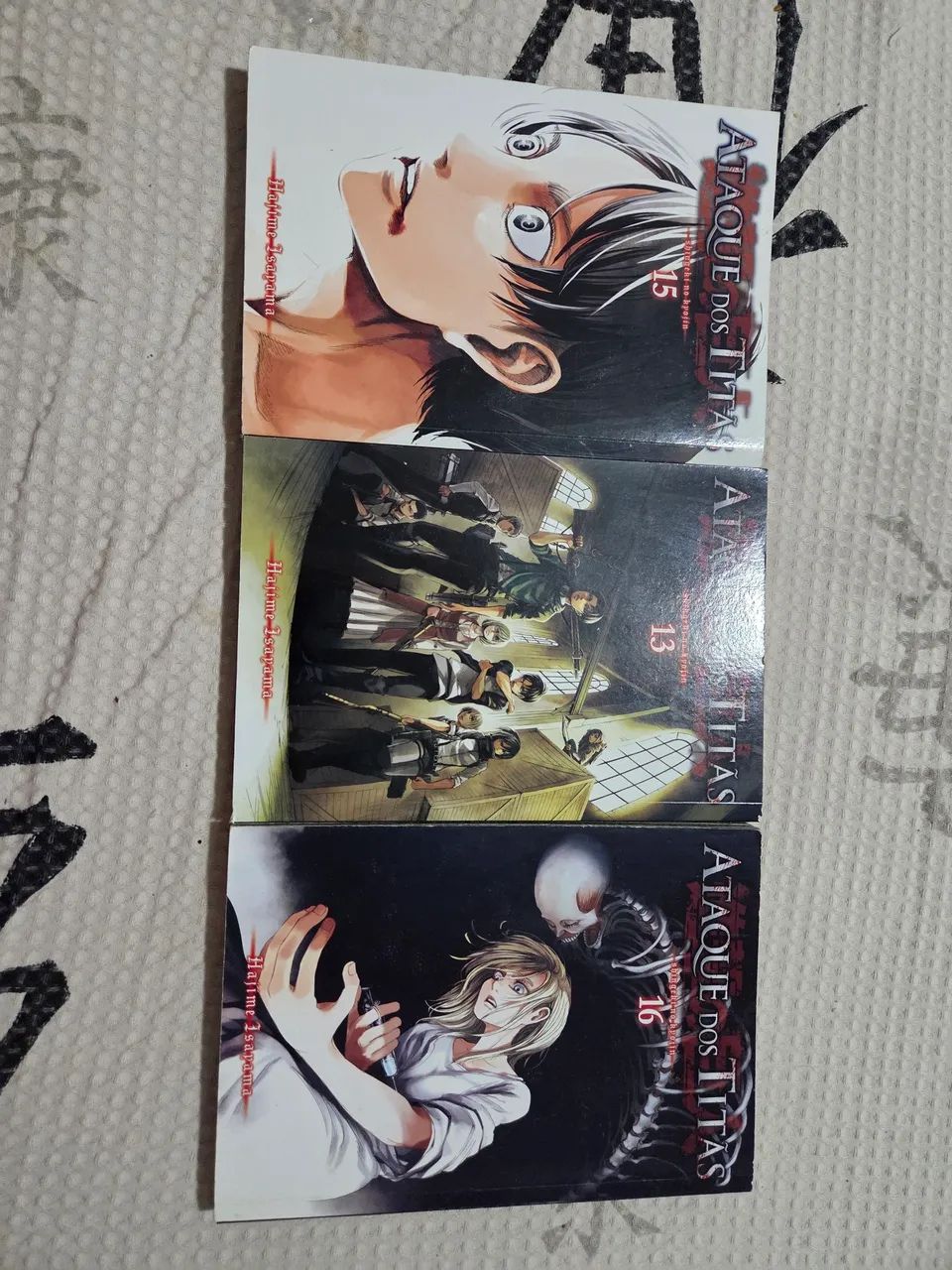 Mangás Attack on Titan - Foto 2